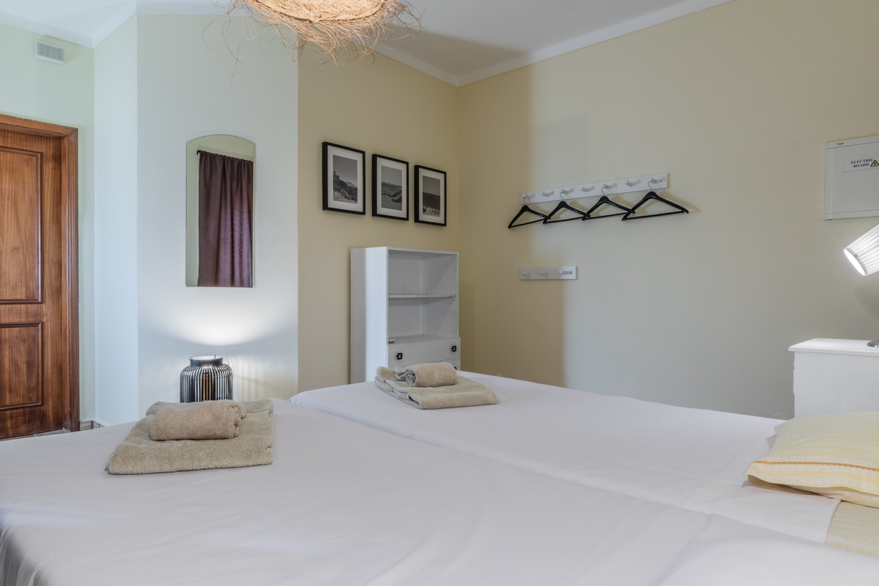 Quarto Vila do Bispo 02